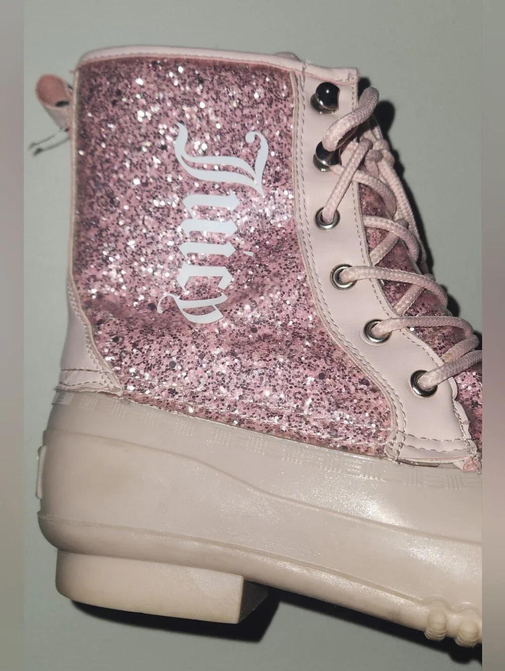 Juicy Couture eye catching